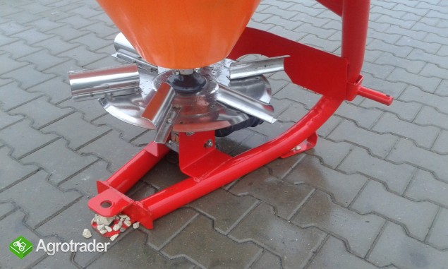 Rozsiewacz nawozów lej firmy Strumyk  lejek 300-400-500 l  - zdjęcie 4