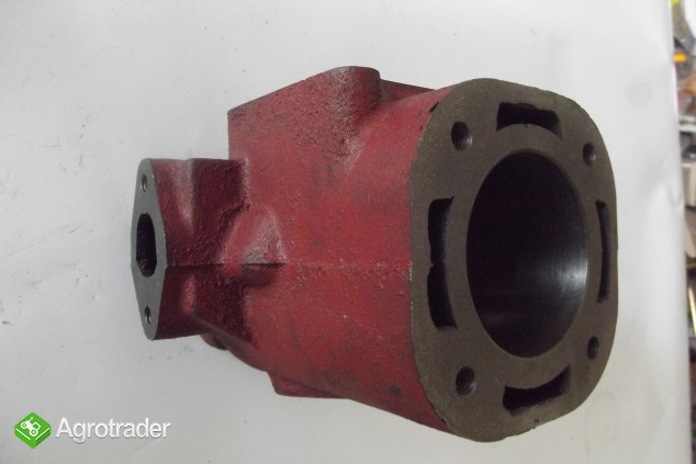 Cylinder silnika rozruchowego DT 75 ORYGINAŁ - zdjęcie 1