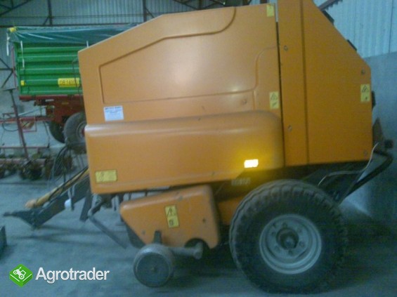 Prasa zwijająca Warfama Z-530 z 2003r.